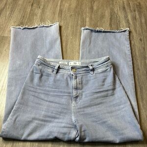 MNG widely  Blue Cropped Jeans with Frayed Hem
